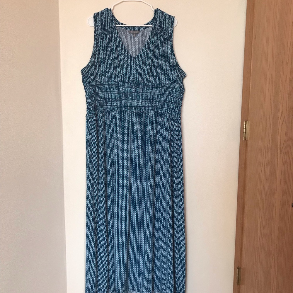 Daisy Fuentes elastic waist maxi dress